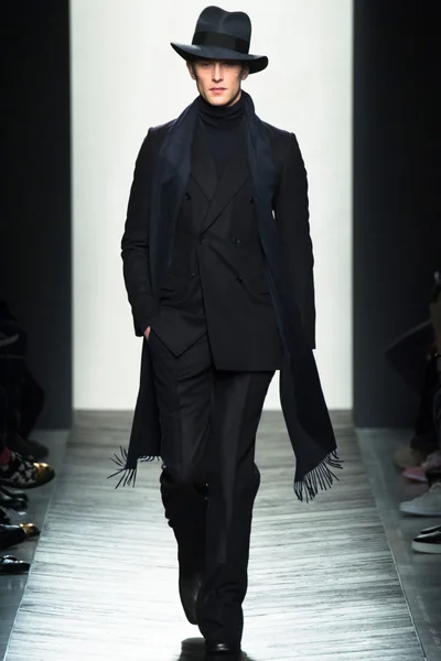 Look 2
